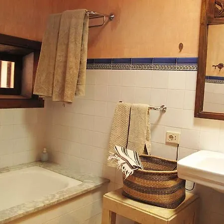 Apartment Sleeps 4 Pool Wifi *